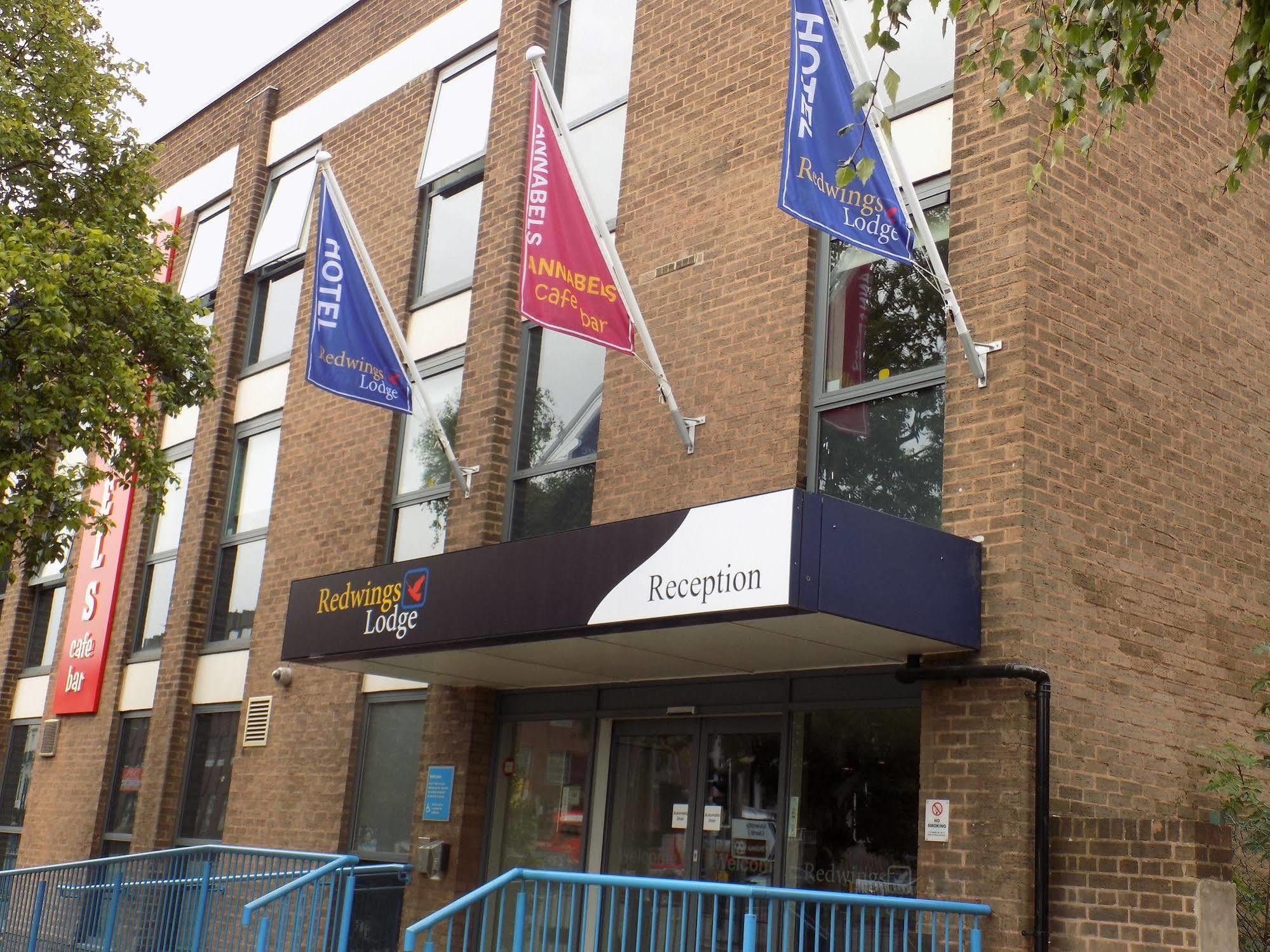 Redwings Lodge Wolverhampton Central Экстерьер фото