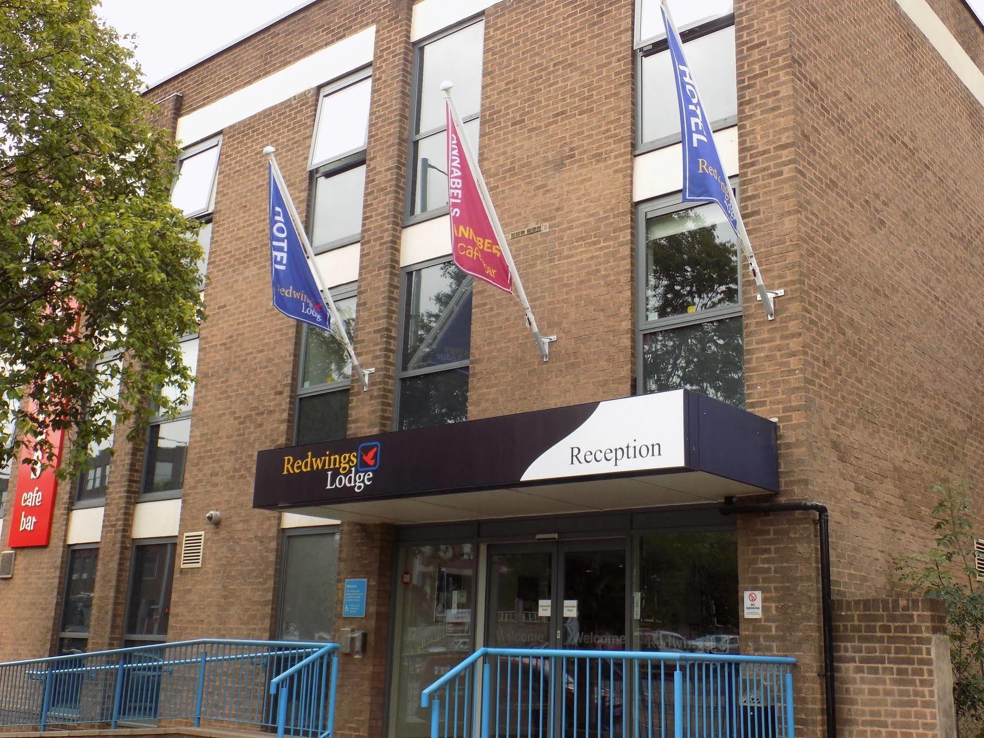 Redwings Lodge Wolverhampton Central Экстерьер фото